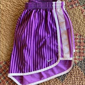 Nike shorts size small